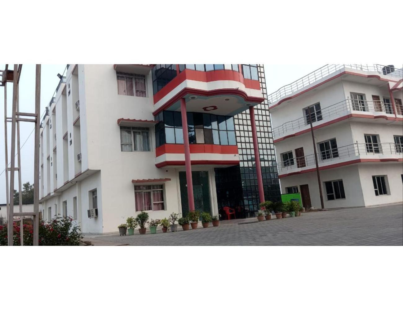 Hotel Sangam, Varanasi Exterior photo
